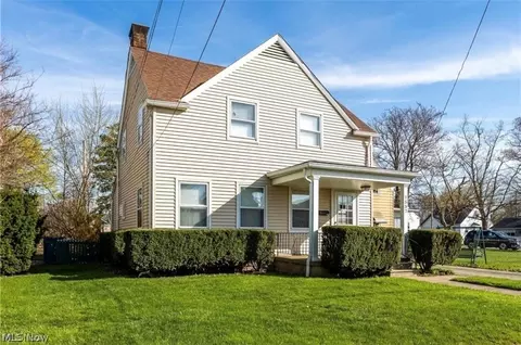 1557 D St, Lorain, OH 44052