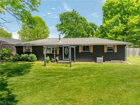 3190 Irish Rd, Magnolia, OH 44643