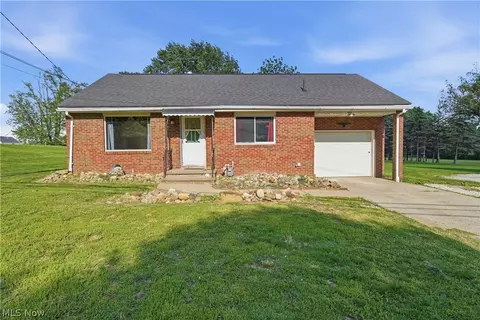 942 32nd St NW, Massillon, OH 44647
