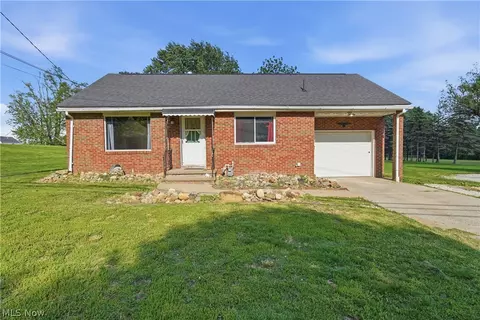 942 32nd St NW, Massillon, OH 44647