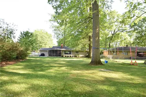 Exterior - 40 Gillian Ln, Youngstown, OH 44511 photo 8 of 12