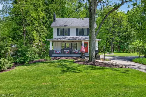 8465 Usher Rd, Olmsted Falls, OH 44138