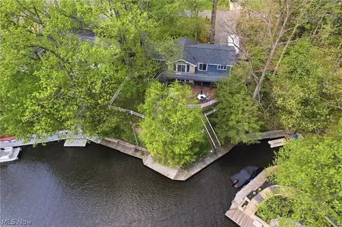2410 Plum Creek Dr, Roaming Shores, OH 44084