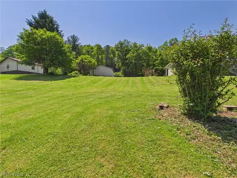 Exterior - 44 Glendale Rd, Cairo, WV 26337 photo 3 of 16