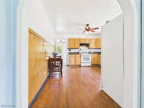 Entry Way - 44 Glendale Rd, Cairo, WV 26337 photo 1 of 3