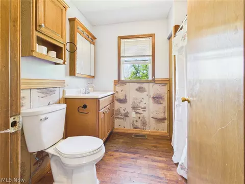 Bath - 44 Glendale Rd, Cairo, WV 26337 photo 2 of 2