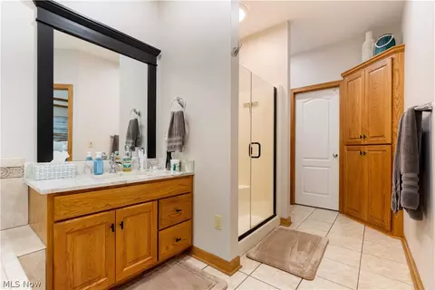 Bath - 4101 Cove Cir NW, Canton, OH 44708 photo 4 of 4