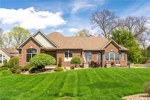 4101 Cove Cir NW, Canton, OH 44708