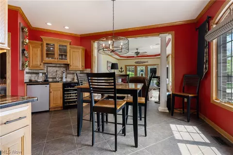 Dining - 4101 Cove Cir NW, Canton, OH 44708 photo 2 of 3