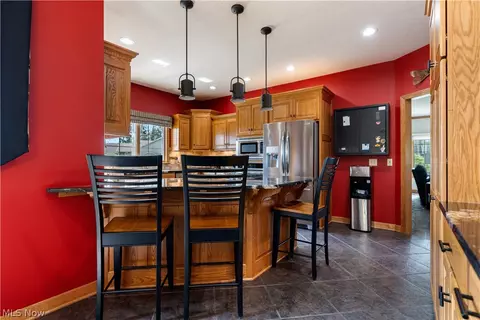 Kitchen - 4101 Cove Cir NW, Canton, OH 44708 photo 2 of 6