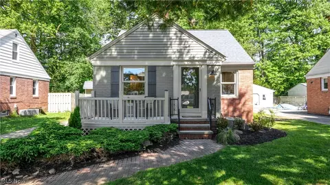 2771 W 230th St, North Olmsted, OH 44070