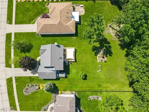 View/Area - 6394 Meadowbrook Dr, Mentor, OH 44060 photo 2 of 3