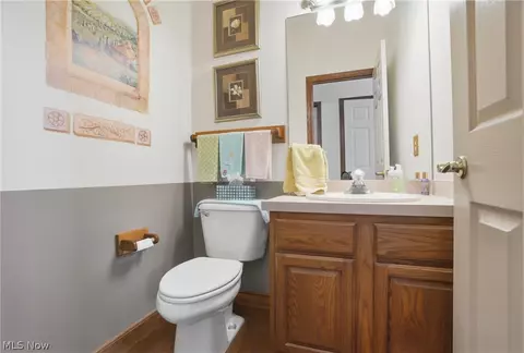 Bath - 6394 Meadowbrook Dr, Mentor, OH 44060 photo 2 of 3