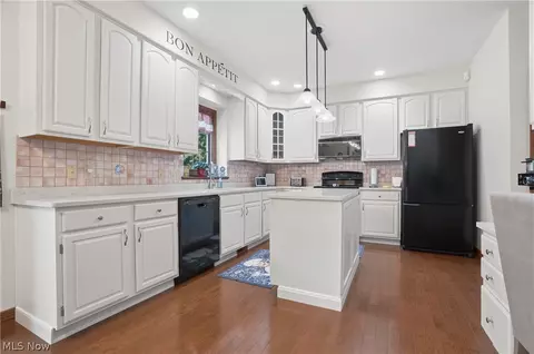Kitchen - 6394 Meadowbrook Dr, Mentor, OH 44060 photo 1 of 5
