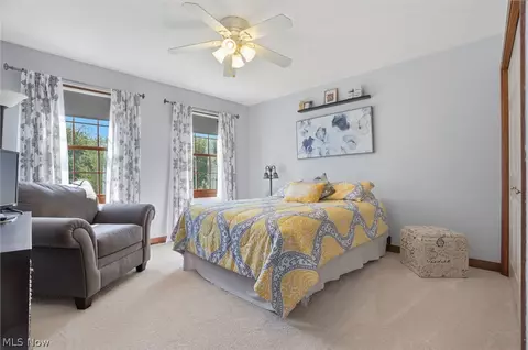 Bedroom - 6394 Meadowbrook Dr, Mentor, OH 44060 photo 6 of 7