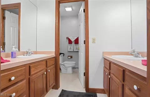 Bath - 6394 Meadowbrook Dr, Mentor, OH 44060 photo 3 of 3