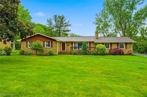 612 Church St SW, North Canton, OH 44720