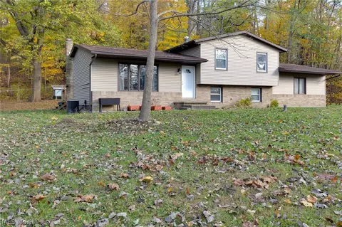 9416 Kieffer Rd, Mantua, OH 44255