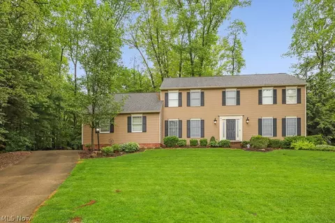 5826 Garth Cir NW, Canton, OH 44718