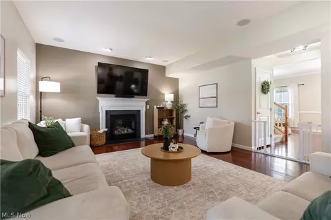Living - 6819 Shiloh St NW, Canton, OH 44708 photo 3 of 3