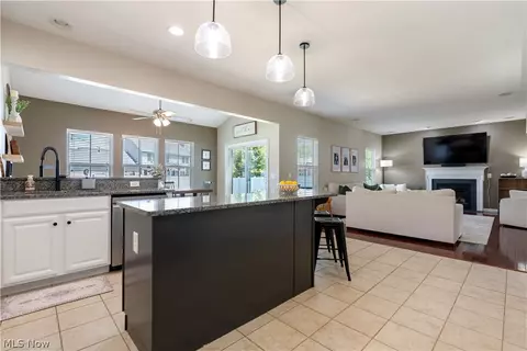 Kitchen - 6819 Shiloh St NW, Canton, OH 44708 photo 2 of 4