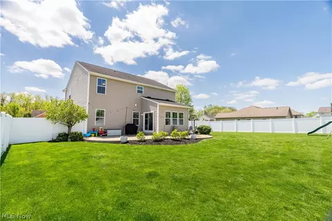 Exterior - 6819 Shiloh St NW, Canton, OH 44708 photo 5 of 9
