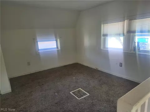 Bedroom - 1306 Madison Ave, Lorain, OH 44053 photo 1 of 2