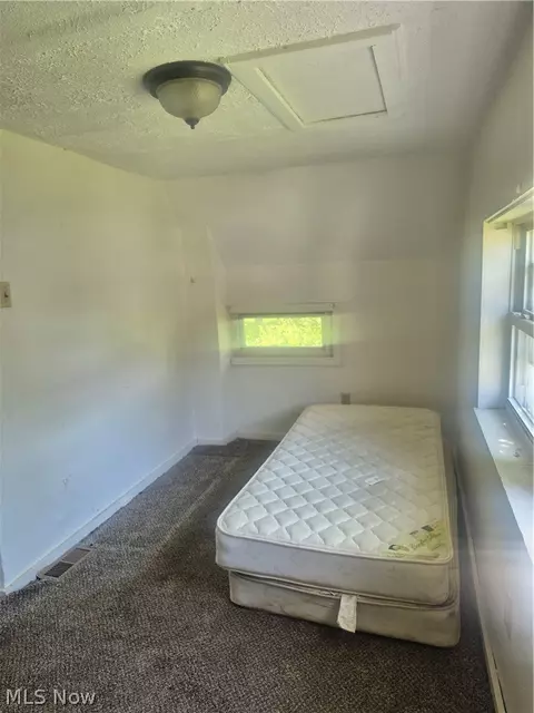 Bedroom - 1306 Madison Ave, Lorain, OH 44053 photo 2 of 2