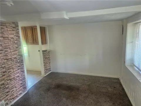 Living - 1306 Madison Ave, Lorain, OH 44053 photo 1 of 1