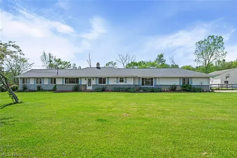19740 Benbow Rd, Strongsville, OH 44136