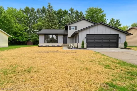 3494 Monterey Cir, Brunswick, OH 44212