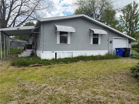 9994 William Henry Dr, Streetsboro, OH 44241