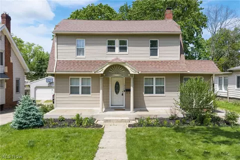 1359 Delia Ave, Akron, OH 44320