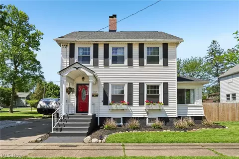 1267 Liberty Ave, Barberton, OH 44203