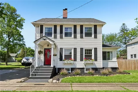 1267 Liberty Ave, Barberton, OH 44203