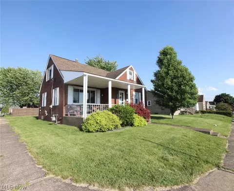 217 Oregon Ave, Weirton, WV 26062