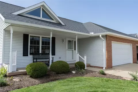 2765 Doral Cir SE, Massillon, OH 44646