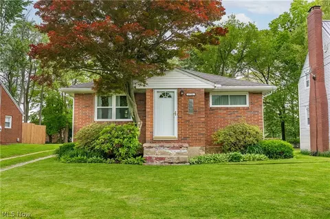 1721 Broad Ave NW, Canton, OH 44708