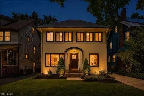 3007 Edgehill Rd, Cleveland Heights, OH 44118