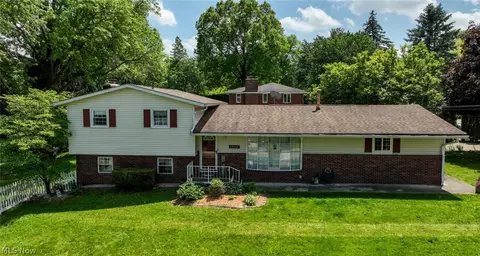 12460 Amber Cir NW, Uniontown, OH 44685