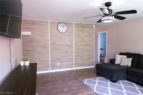 556 Keys Dr, Elyria, OH 44035 photo 22