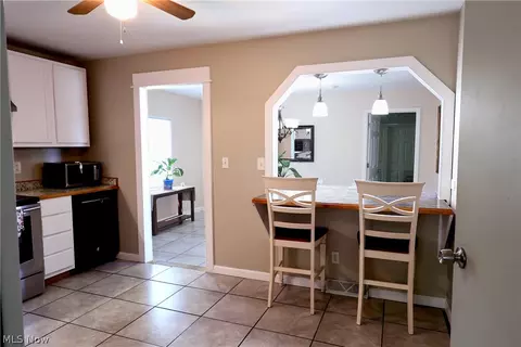 556 Keys Dr, Elyria, OH 44035 photo 18
