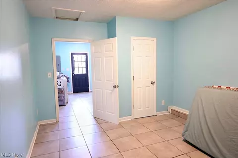 556 Keys Dr, Elyria, OH 44035 photo 12
