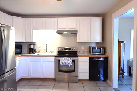 556 Keys Dr, Elyria, OH 44035 photo 20