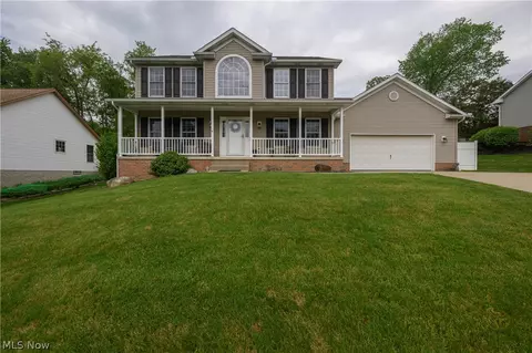 1150 Rolena Cir NW, Canton, OH 44708