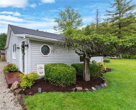 259 River Rd, Lake Milton, OH 44429