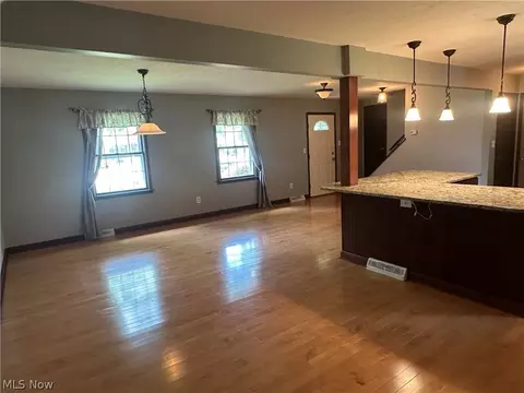Living - 742 Sabrina Dr, Boardman, OH 44512 photo 4 of 6