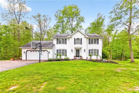 9103 Lake In The Woods Trl, Chagrin Falls, OH 44023