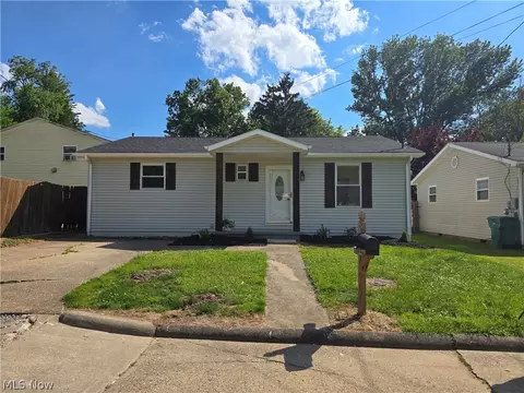 1312 15th St, Vienna, WV 26105