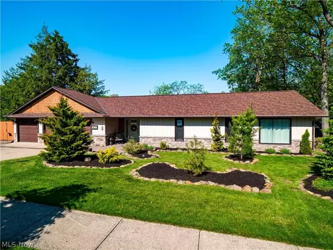 12674 Moss Point Rd, Strongsville, OH 44136